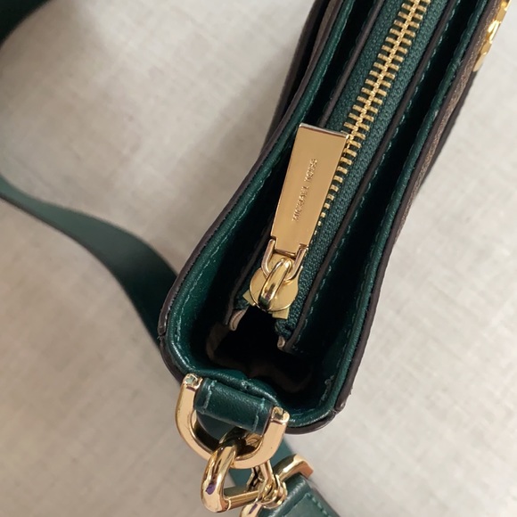 Michael Kors Gloria Pocket Crossbody - Picture 3 of 13